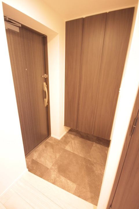 S-RESIDENCE行徳courant 玄関