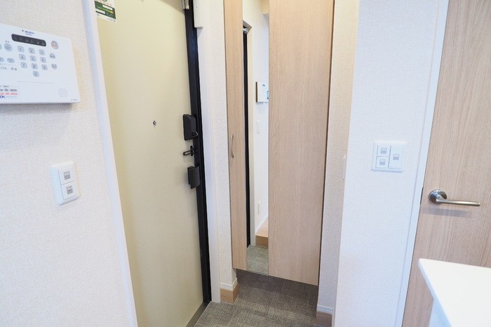 グラディーヴォレ 玄関