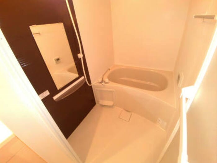 セピア コート 風呂画像