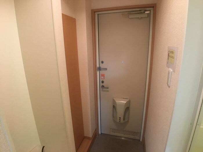 クレスト西戸部 玄関