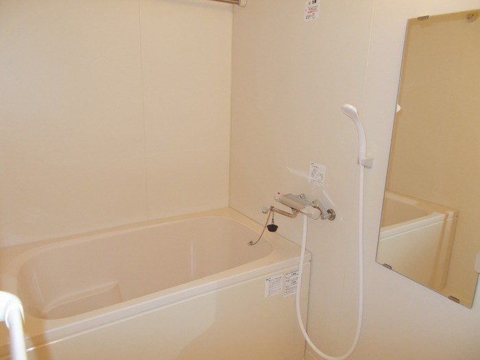 ジェイ・エス・ティ横浜東 風呂画像