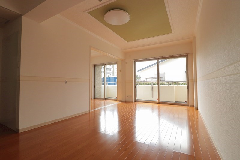 プログレス リビング