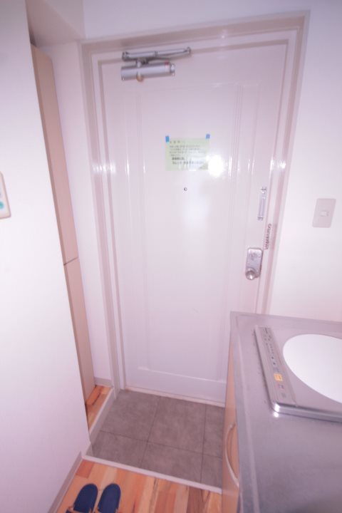 フローラ5 玄関