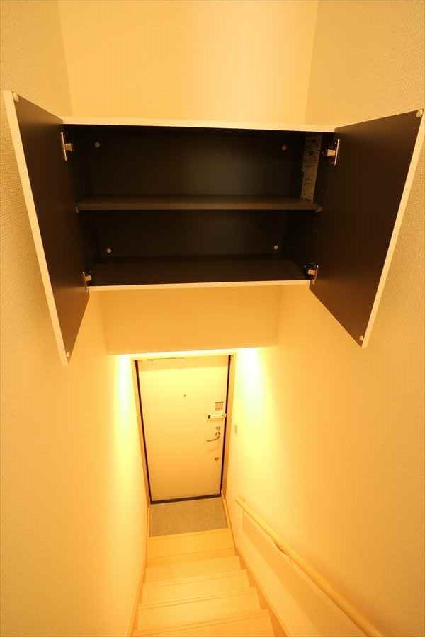 プラート山王 玄関