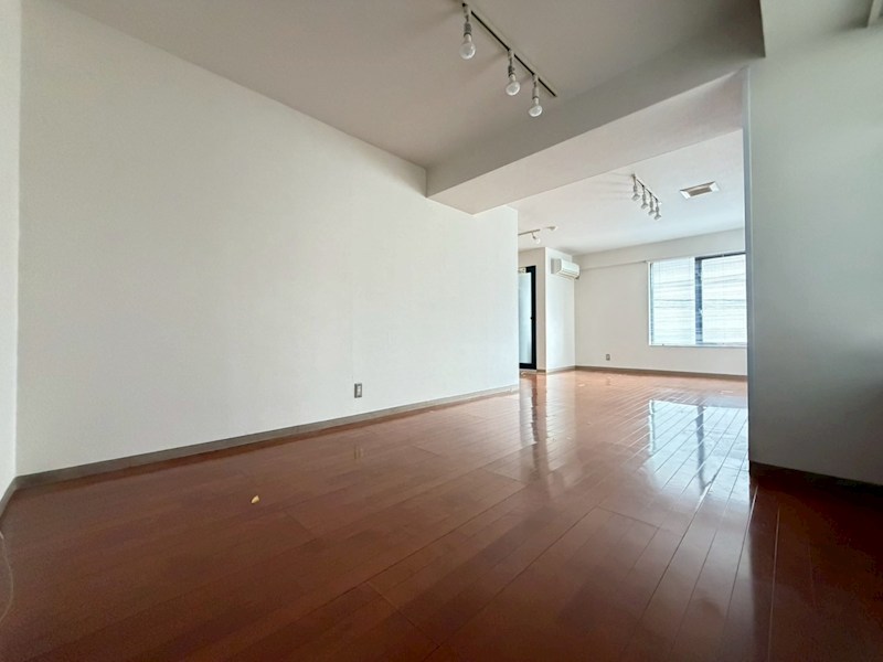 ウエストフラット リビング