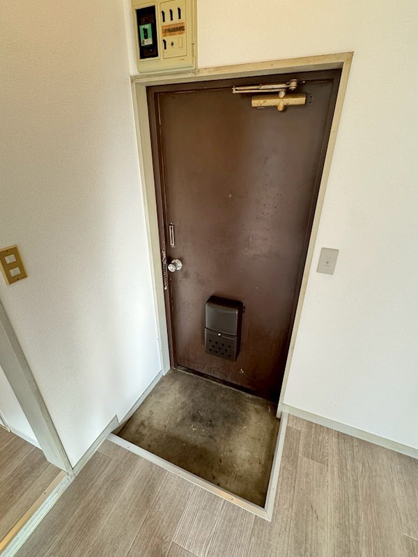 セブンハイツ 玄関