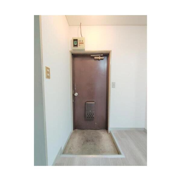 セブンハイツ 玄関