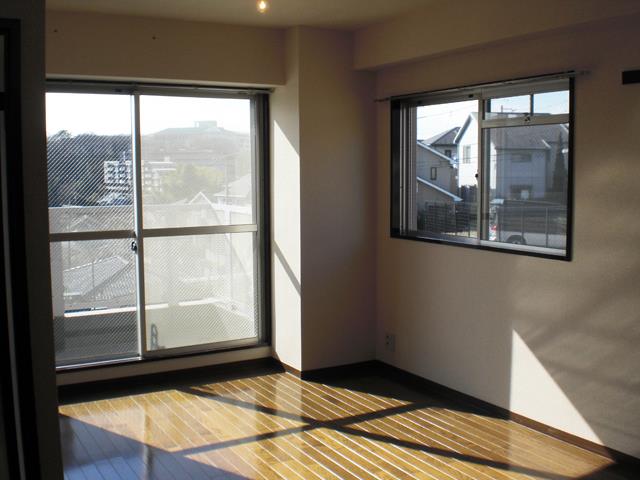 サニーテラス西寺尾 リビング