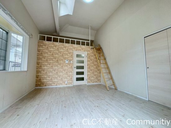 ローズアパートメントR5番館 リビング