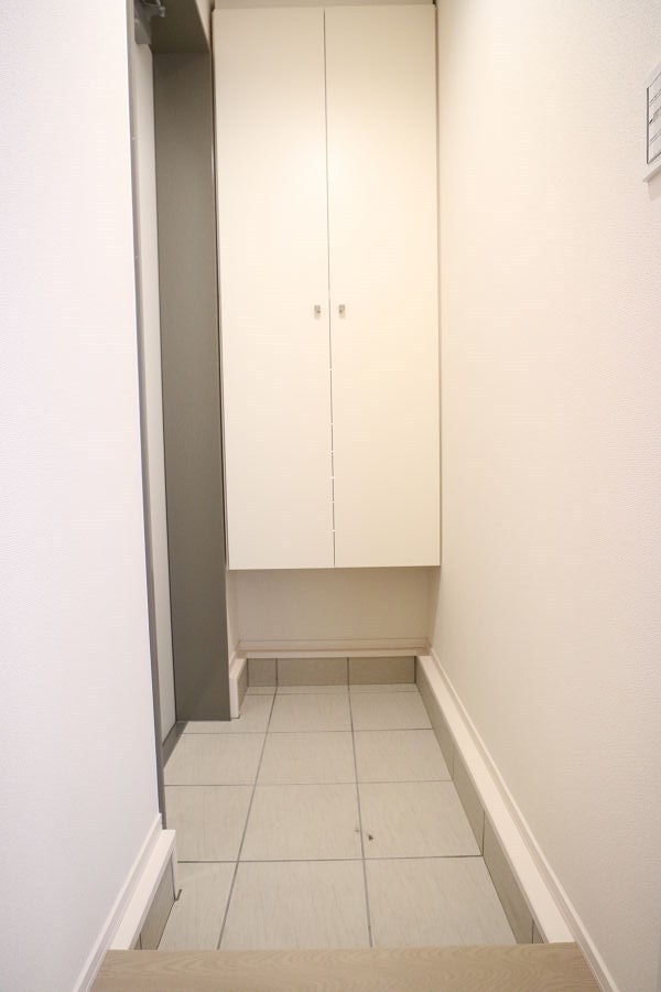 Maison de coin 玄関