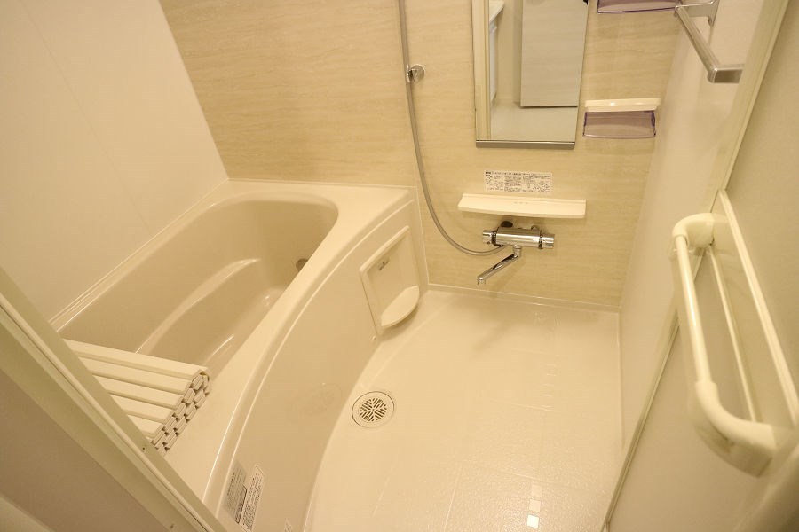 Maison de coin 風呂画像