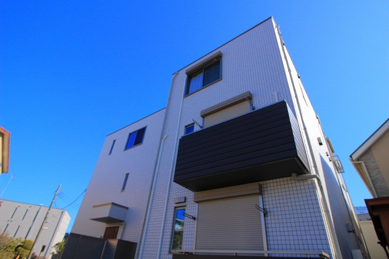 ファビュラス 外観写真