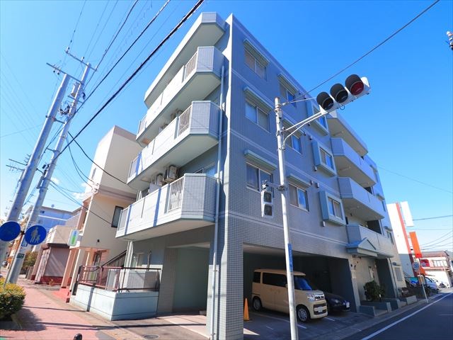 ベルエキップ一番館 外観