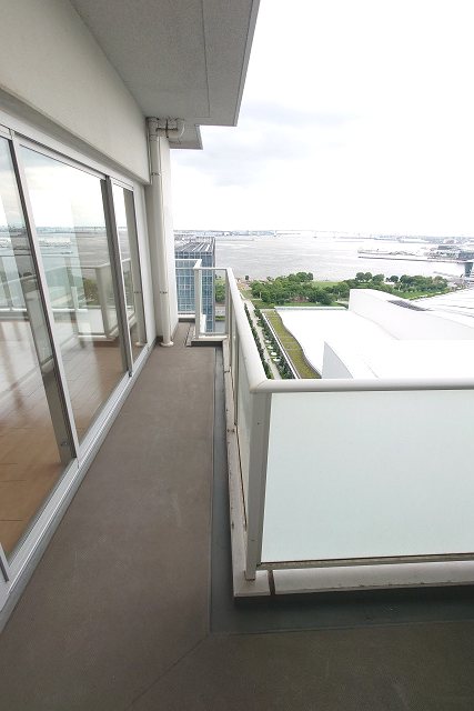 パシフィックロイヤルコートみなとみらいオーシャンタワー  ベランダ