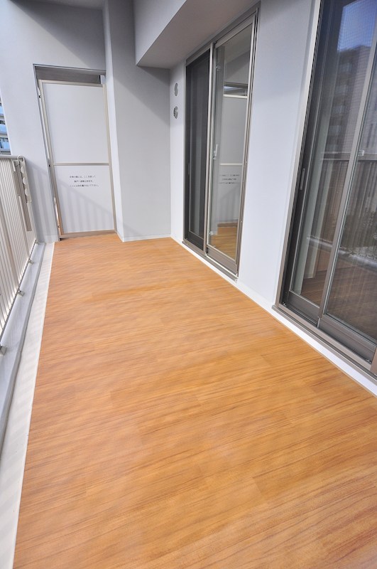 リーラ横浜川和町 ベランダ