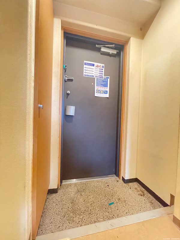 レジディア南行徳 玄関