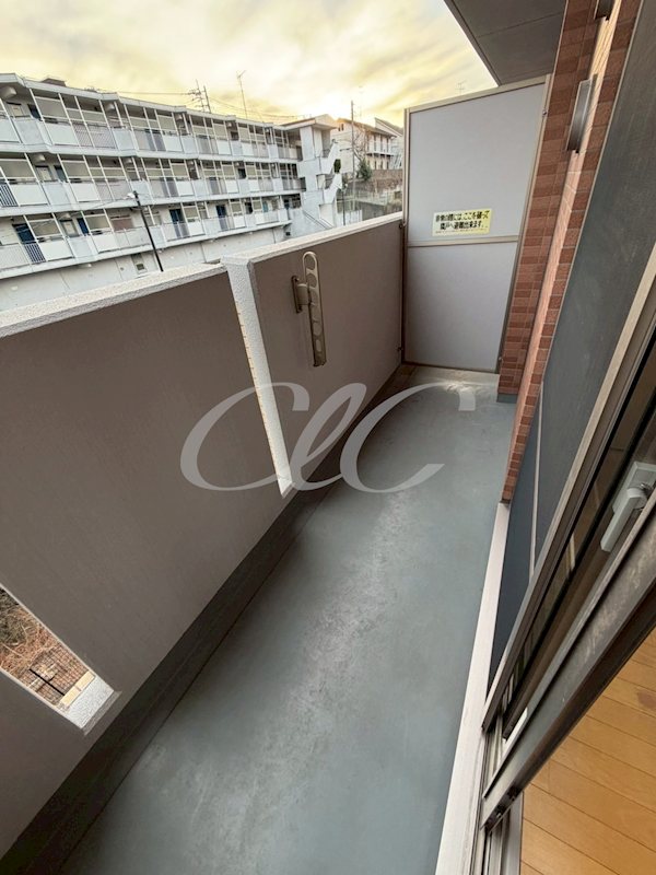 ウィンビュ三ツ沢 ベランダ