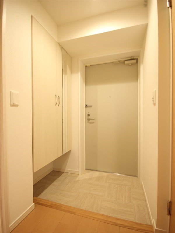 クレアガーデン 玄関