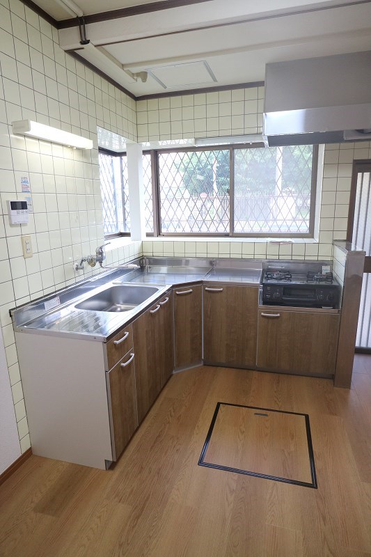 汐入ハウス キッチン