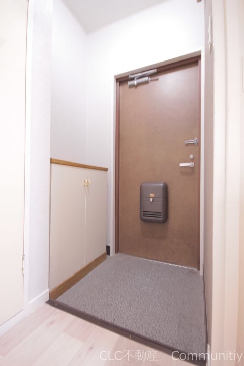 リバーリッチ第２川富ビル 玄関