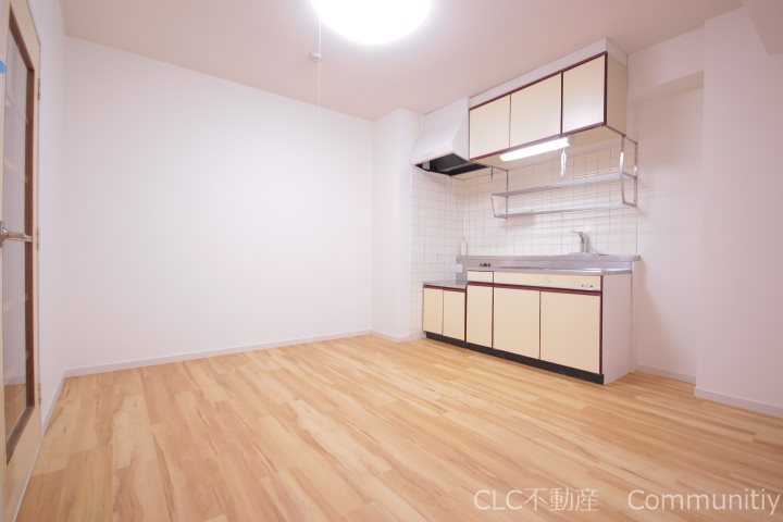 リバーリッチ第２川富ビル リビング