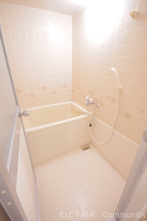 リバーリッチ第２川富ビル 風呂画像