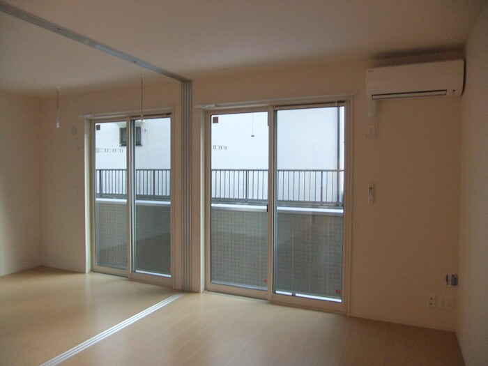 サンブライト ベッドルーム