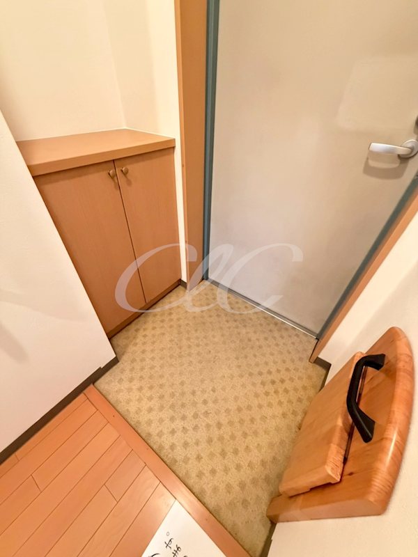 ウィンビュ三ツ沢 玄関