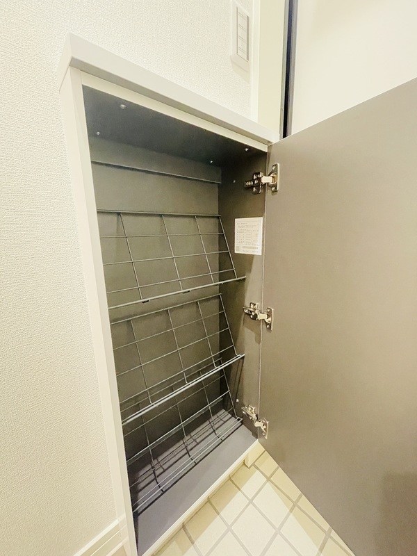 ミント杉田 玄関