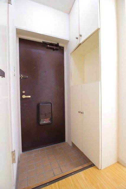 コスモビル 玄関