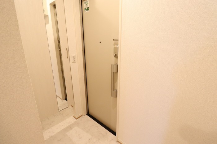 アベニール大倉山 玄関