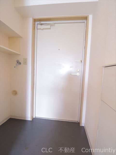 アルカサル堀江 玄関