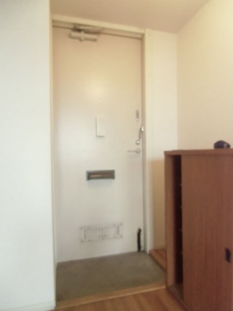 クレール新川崎 玄関