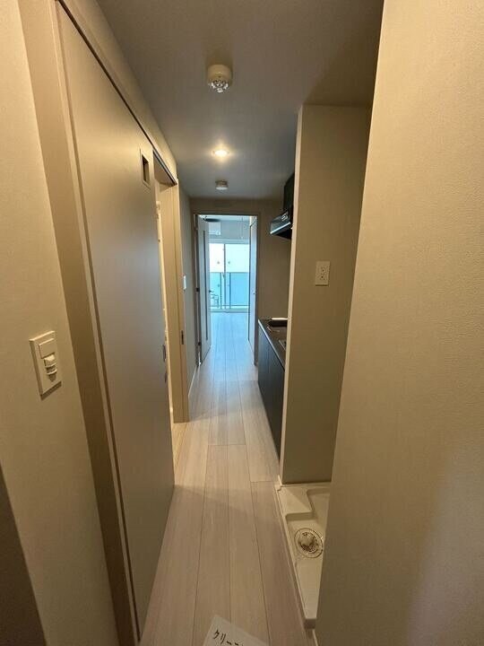 Log横浜駅東 玄関