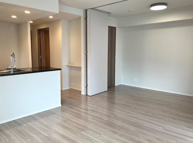 プレミスト横濱反町 リビング