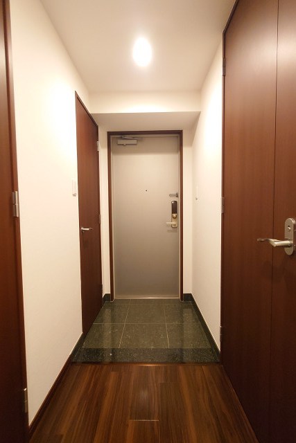 パシフィックロイヤルコートみなとみらいオーシャンタワー  玄関