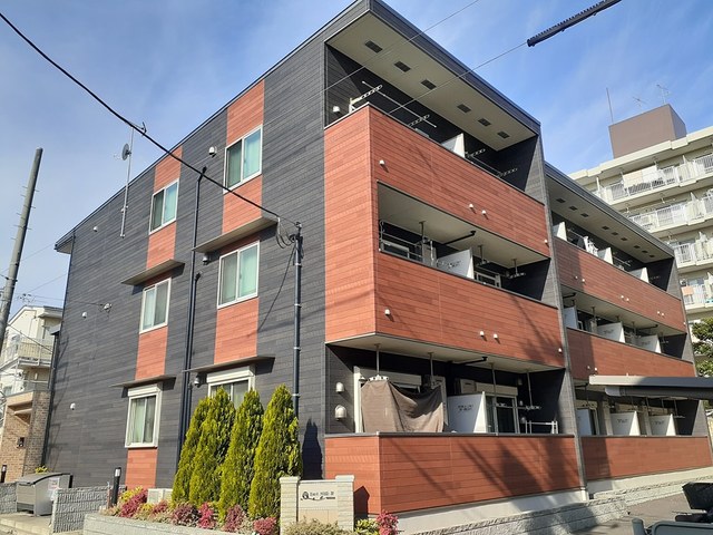 イーストヒルズⅢ 301号室 外観