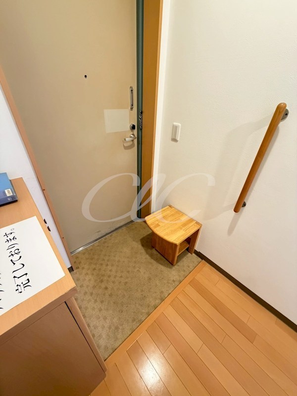 ウィンビュ三ツ沢 玄関