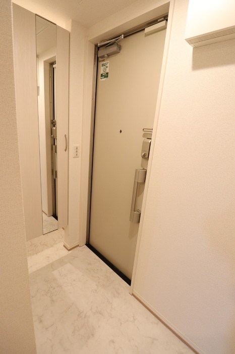 アベニール大倉山 玄関