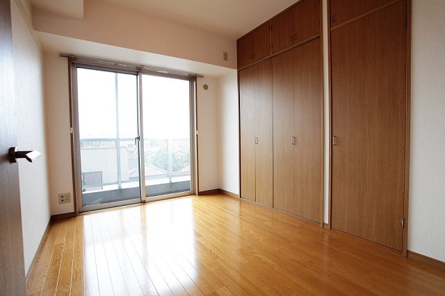 イーストフラット ベッドルーム