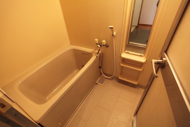 イーストフラット 風呂画像