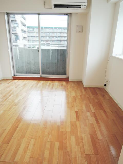 アーバン・スクエア川崎平間 リビング