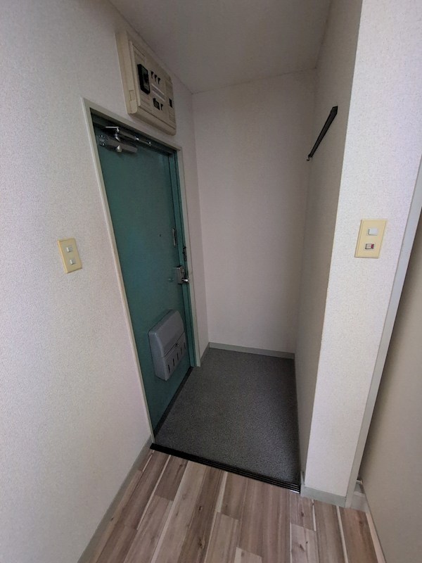 神奈川県川崎市中原区下新城１丁目 玄関