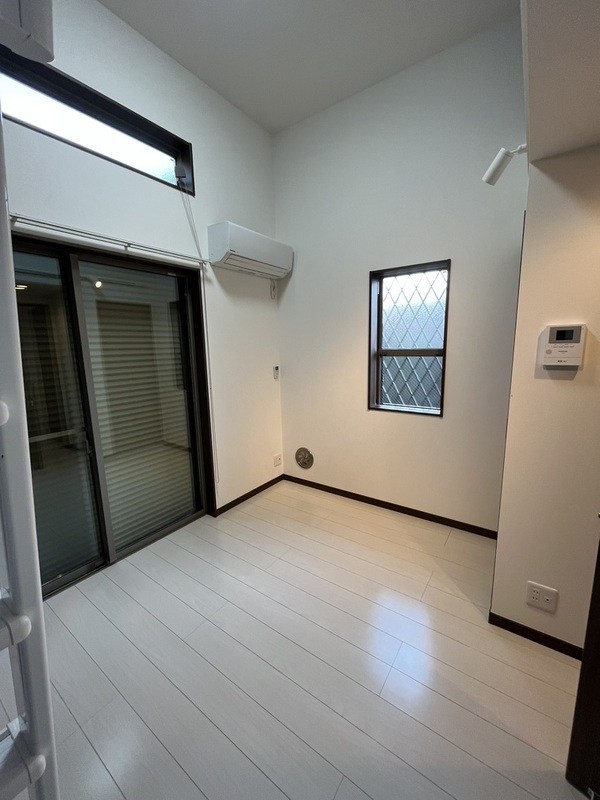 ソレイユ富岡西公園 リビング