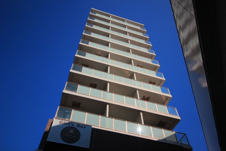 ステーション・タワー・ウラヤス 外観