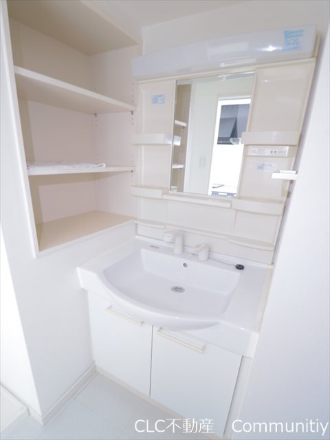 ステーション・タワー・ウラヤス その他1