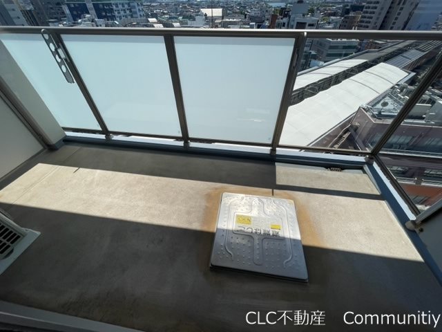 ステーション・タワー・ウラヤス ベランダ