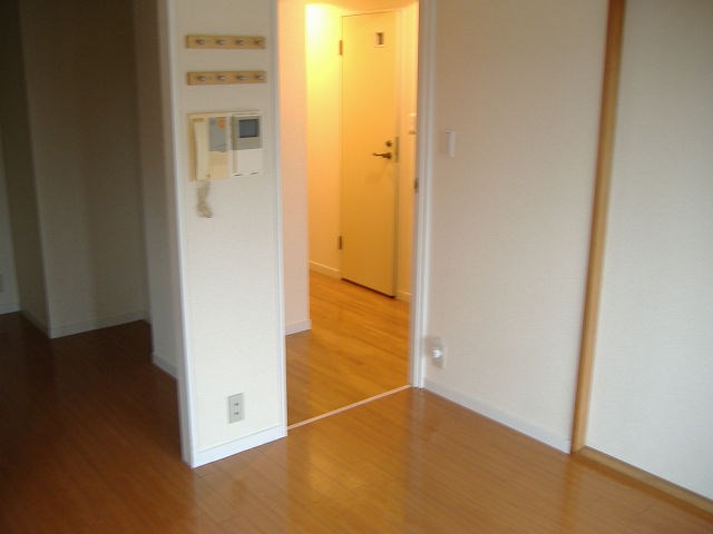 新川崎ロイヤルパレス リビング