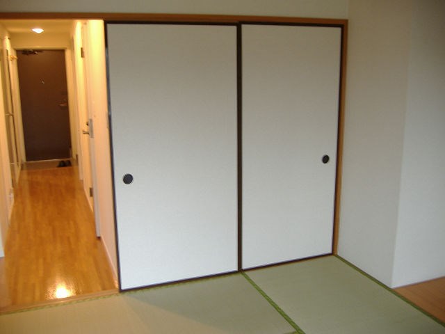 新川崎ロイヤルパレス ベッドルーム