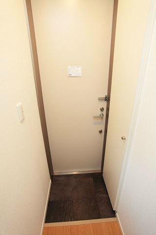 ゼファーⅡ 玄関